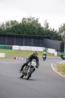 Vintage-motorcycle-club;eventdigitalimages;mallory-park;mallory-park-trackday-photographs;no-limits-trackdays;peter-wileman-photography;trackday-digital-images;trackday-photos;vmcc-festival-1000-bikes-photographs